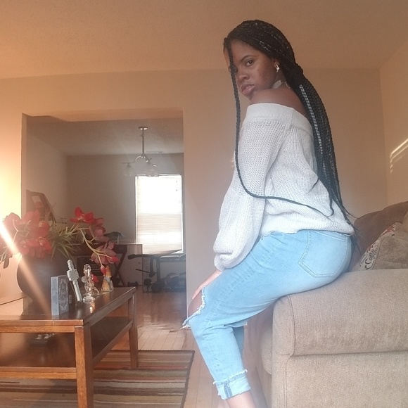 Hiiiii My name is Jahnia ! 👋🏾👋🏾 - Picture 2 of 6